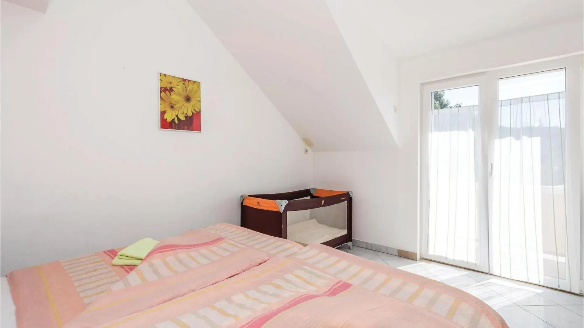 Awesome Apartment In Rab With Kitchen 0*, Supetarska Draga Croatia