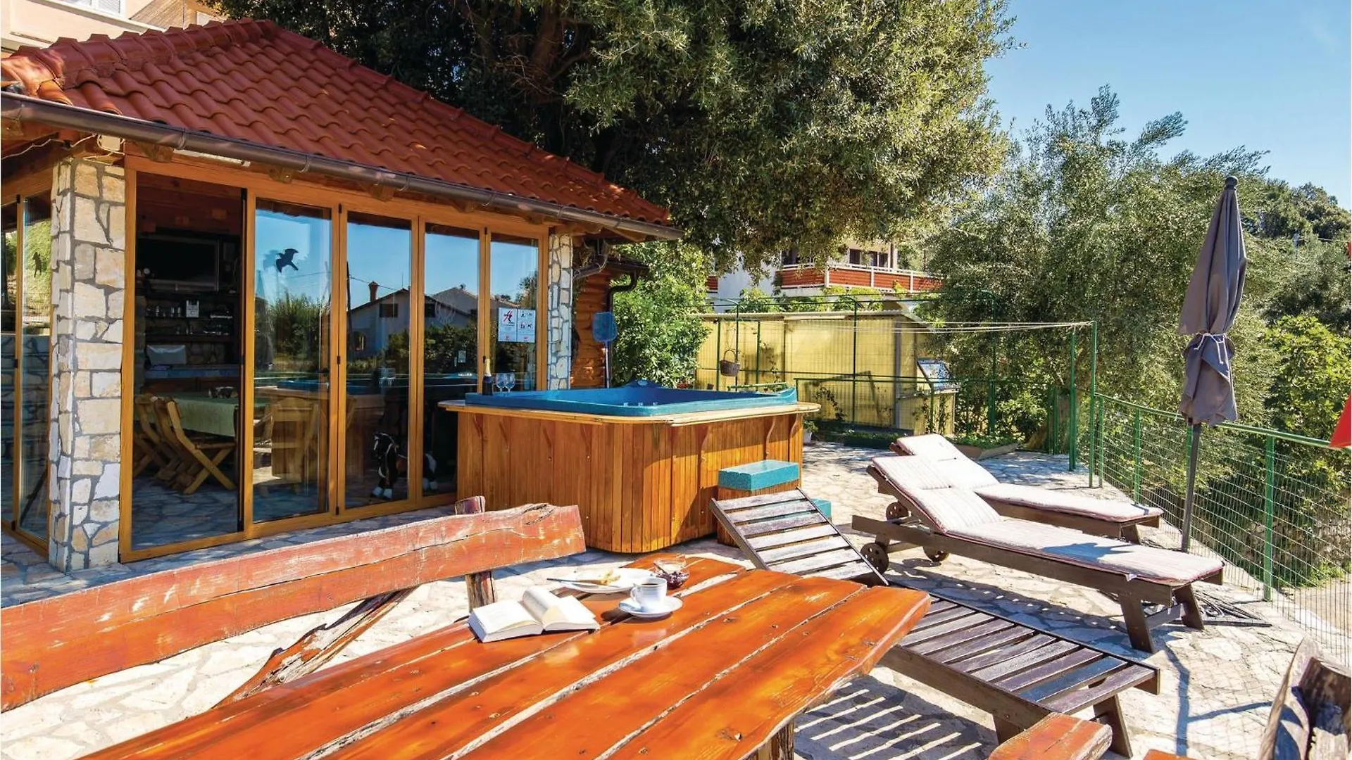 Awesome Apartment In Rab With Kitchen  Supetarska Draga